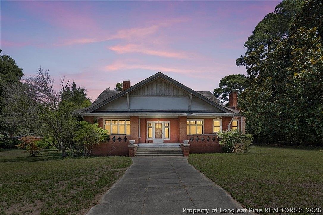 554 W Broad St, Saint Pauls, NC 28384